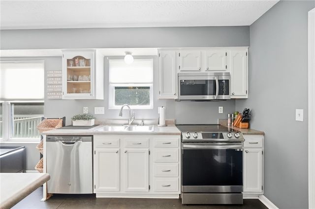 41 W Waterbury Drive, Springboro, OH 45066
