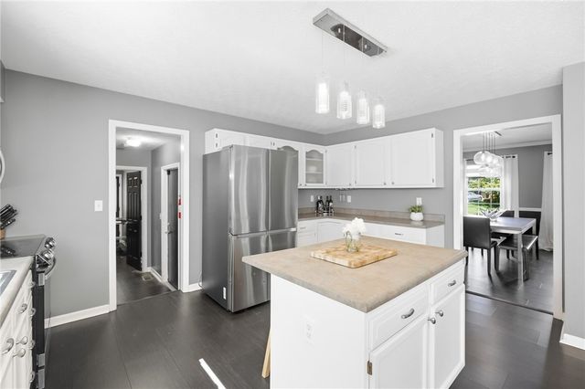 41 W Waterbury Drive, Springboro, OH 45066
