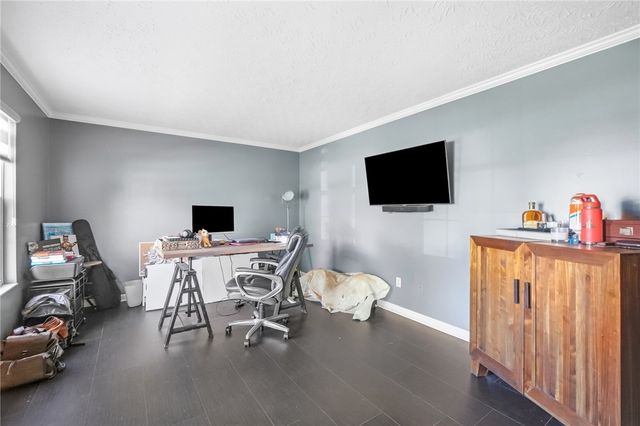 41 W Waterbury Drive, Springboro, OH 45066