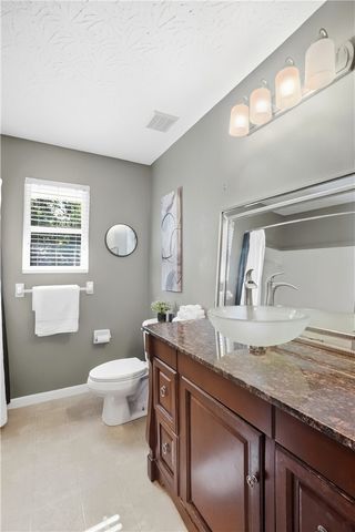 41 W Waterbury Drive, Springboro, OH 45066