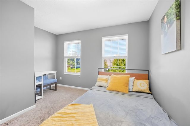 41 W Waterbury Drive, Springboro, OH 45066
