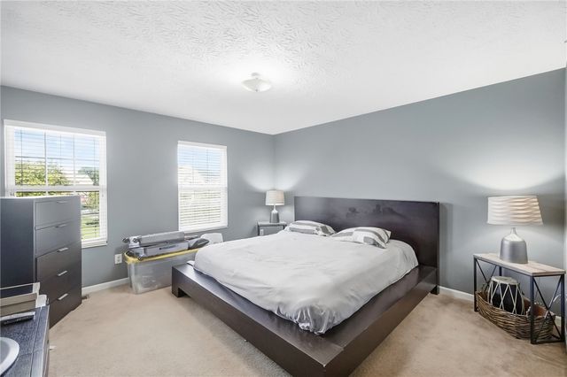 41 W Waterbury Drive, Springboro, OH 45066