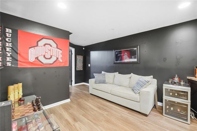 41 W Waterbury Drive, Springboro, OH 45066