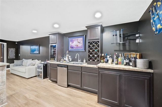 41 W Waterbury Drive, Springboro, OH 45066
