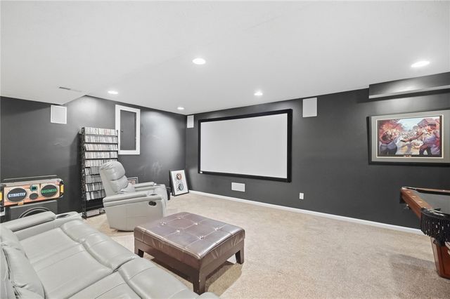 41 W Waterbury Drive, Springboro, OH 45066