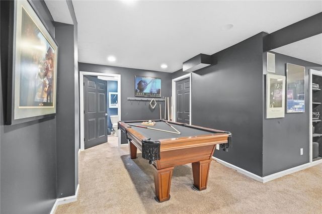 41 W Waterbury Drive, Springboro, OH 45066