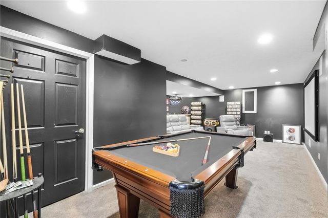 41 W Waterbury Drive, Springboro, OH 45066