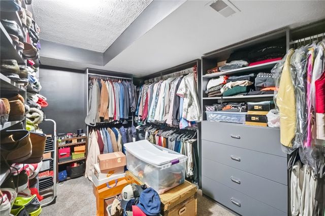 41 W Waterbury Drive, Springboro, OH 45066