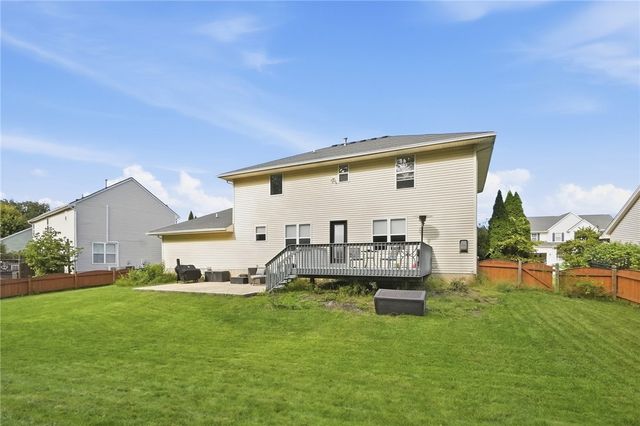 41 W Waterbury Drive, Springboro, OH 45066