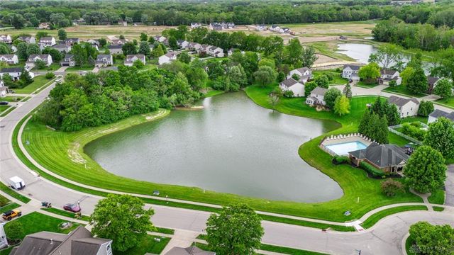 41 W Waterbury Drive, Springboro, OH 45066