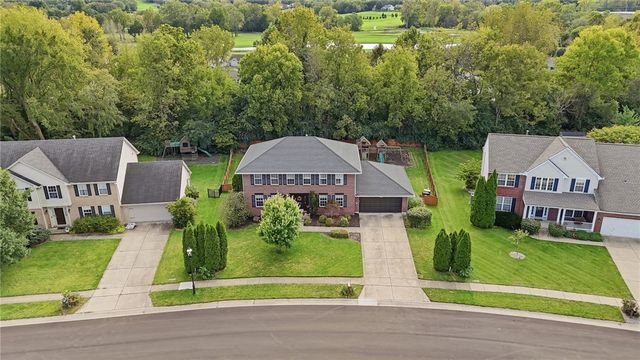 41 W Waterbury Drive, Springboro, OH 45066