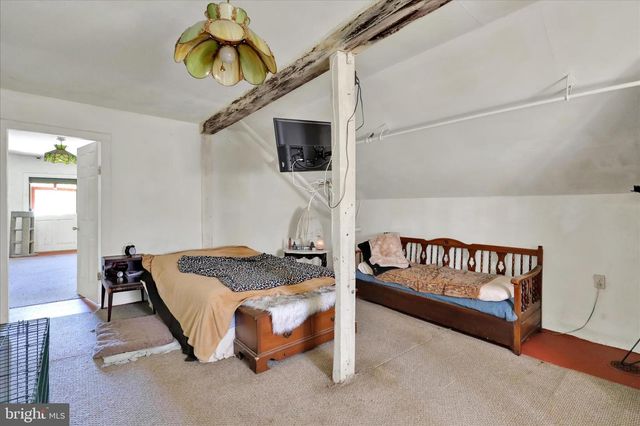 1524 FRIEDENSBURG RD, Reading, PA 19606