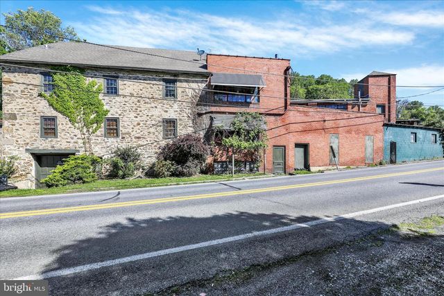 1524 FRIEDENSBURG RD, Reading, PA 19606