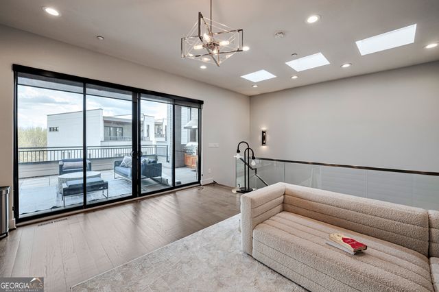 904 Lenox Boulevard NE, Atlanta, GA 30324