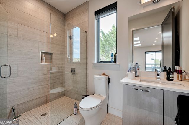 904 Lenox Boulevard NE, Atlanta, GA 30324