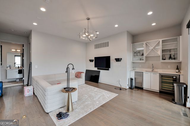 904 Lenox Boulevard NE, Atlanta, GA 30324