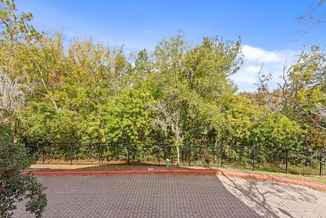 9831 MEADOW FIELD CIRCLE 9831, Tampa, FL 33626