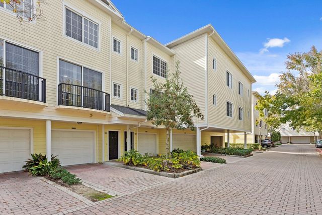 9831 MEADOW FIELD CIRCLE 9831, Tampa, FL 33626