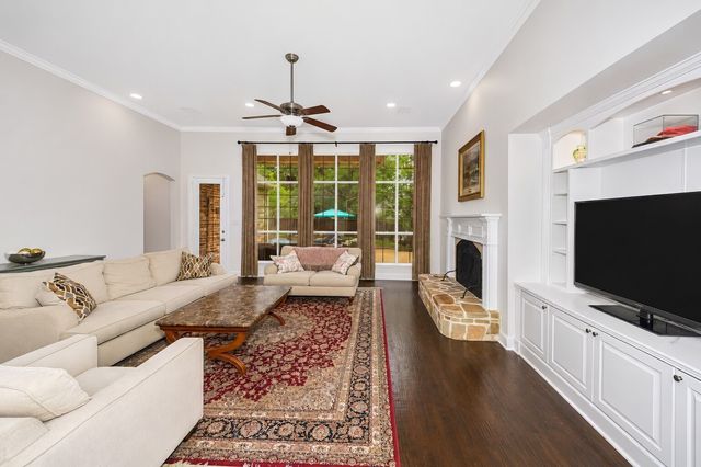 1105 Woodhaven Drive, Mckinney, TX 75072