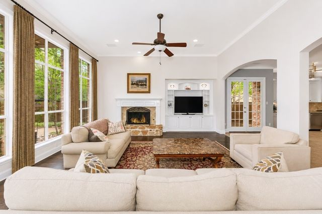 1105 Woodhaven Drive, Mckinney, TX 75072
