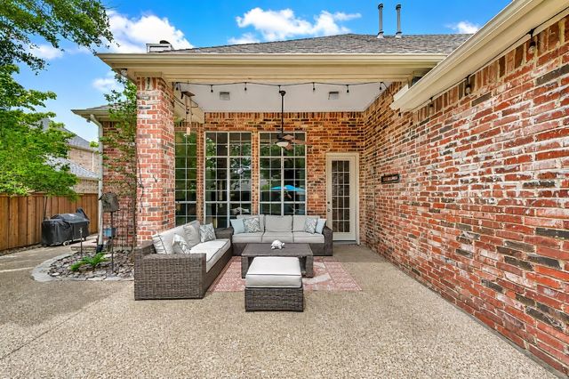 1105 Woodhaven Drive, Mckinney, TX 75072