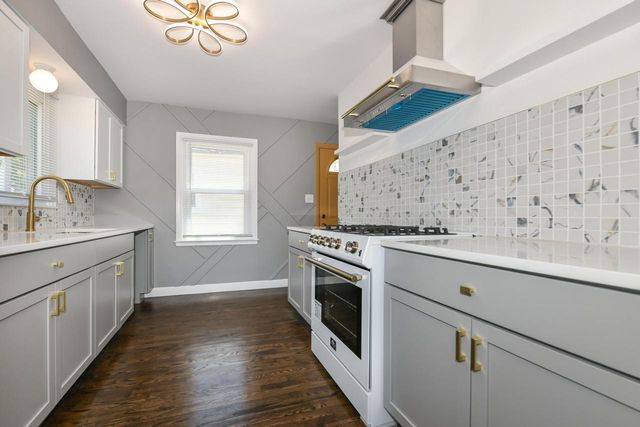 4380 N 51st BOULEVARD, Milwaukee, WI 53216