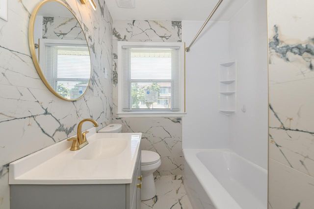 4380 N 51st BOULEVARD, Milwaukee, WI 53216