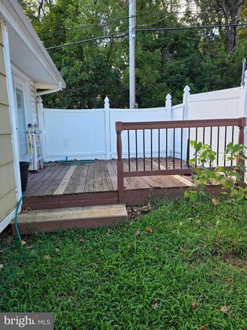 5821 FAIRWOOD AVE, Baltimore, MD 21206
