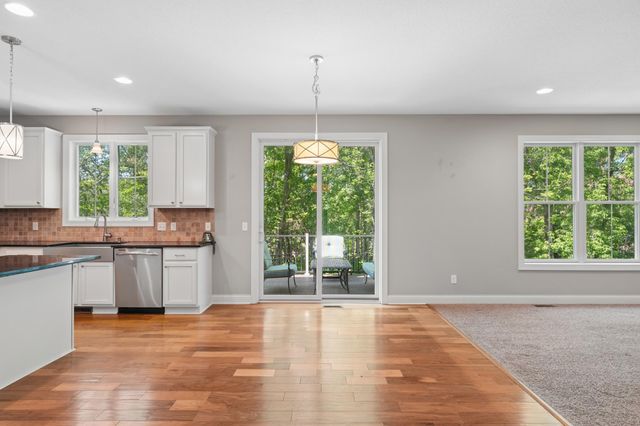 10601 Watersedge Lane, Woodbury, MN 55129