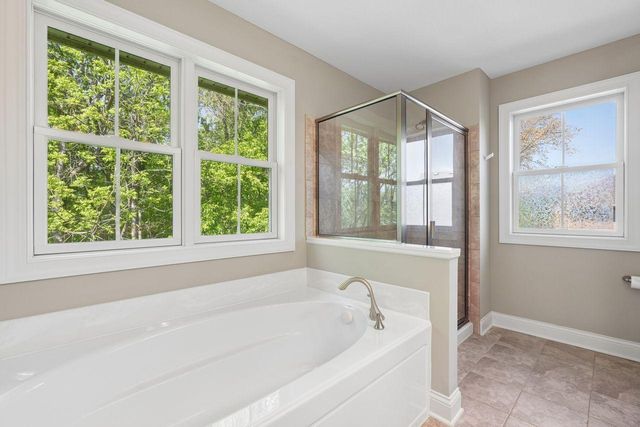 10601 Watersedge Lane, Woodbury, MN 55129