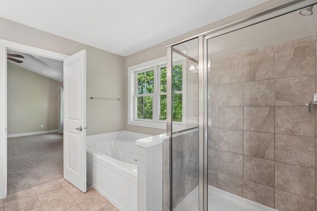 10601 Watersedge Lane, Woodbury, MN 55129