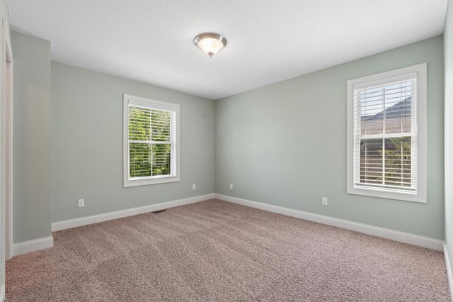 10601 Watersedge Lane, Woodbury, MN 55129