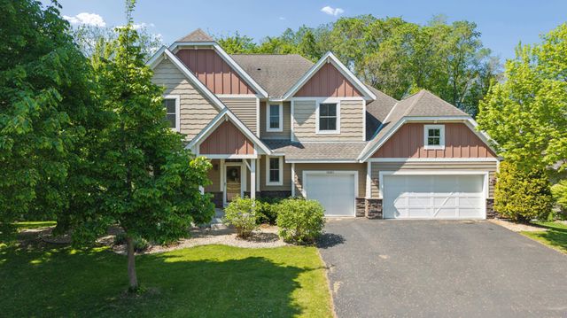 10601 Watersedge Lane, Woodbury, MN 55129