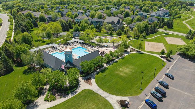 10601 Watersedge Lane, Woodbury, MN 55129
