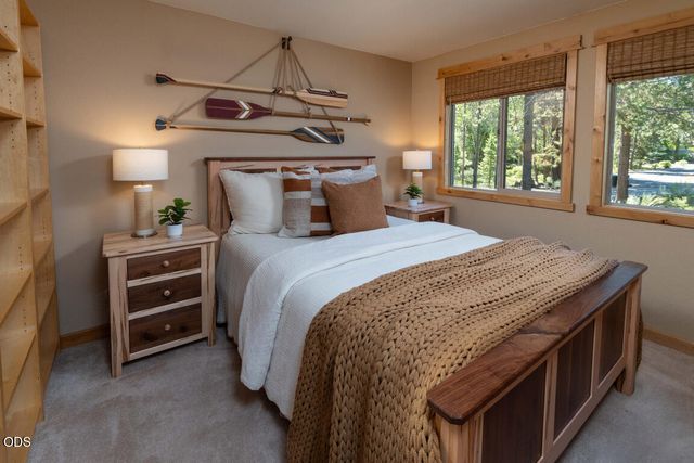 17396 Red Cedar Lane 10, Sunriver, OR 97707