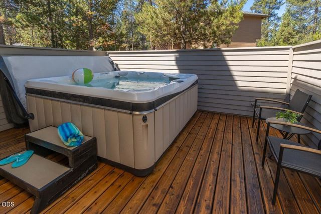 17396 Red Cedar Lane 10, Sunriver, OR 97707