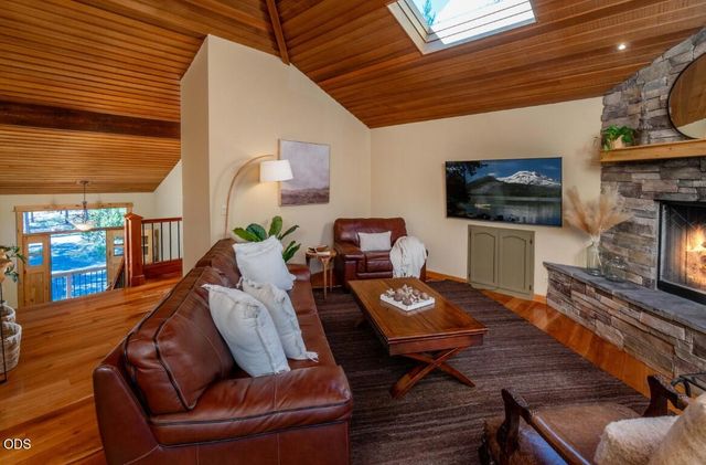 17396 Red Cedar Lane 10, Sunriver, OR 97707