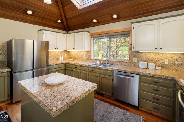17396 Red Cedar Lane 10, Sunriver, OR 97707