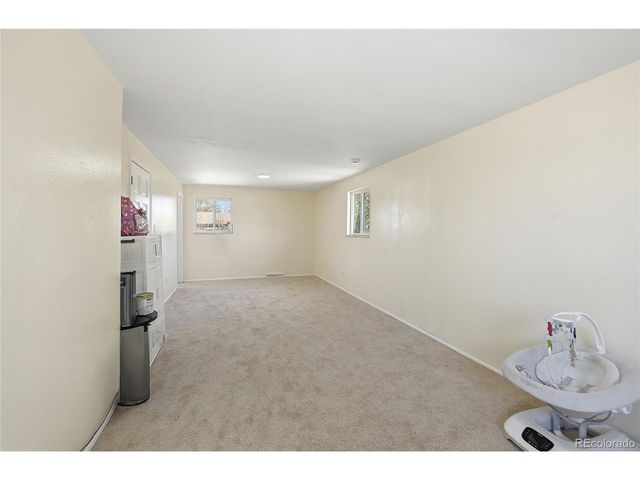 994 S Victor St, Aurora, CO 80012