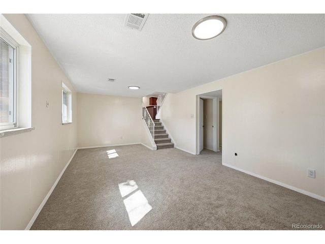 994 S Victor St, Aurora, CO 80012