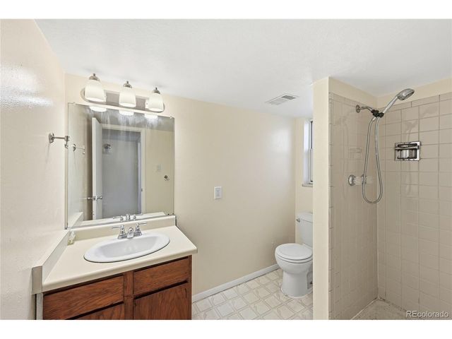 994 S Victor St, Aurora, CO 80012