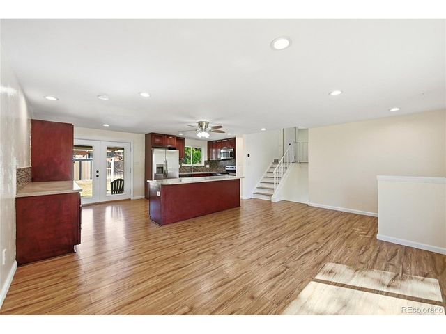 994 S Victor St, Aurora, CO 80012