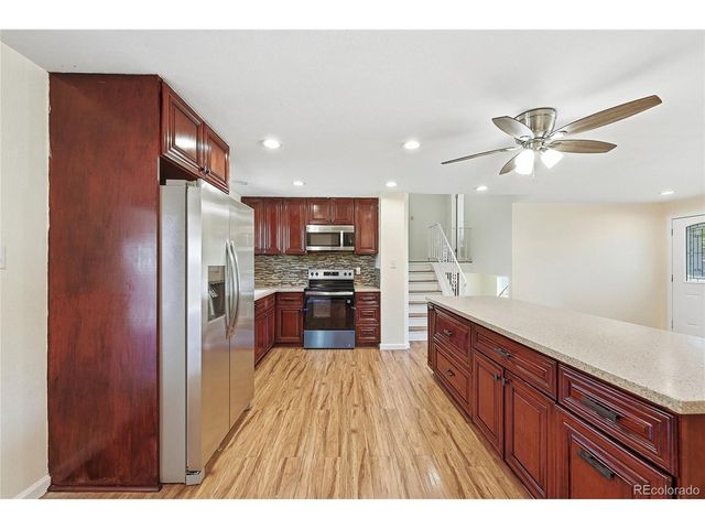 994 S Victor St, Aurora, CO 80012