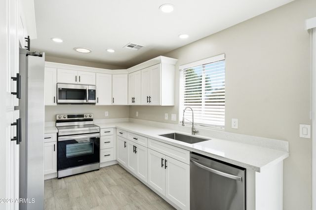 25073 W DOVE Trail, Buckeye, AZ 85326