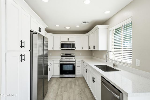 25073 W DOVE Trail, Buckeye, AZ 85326
