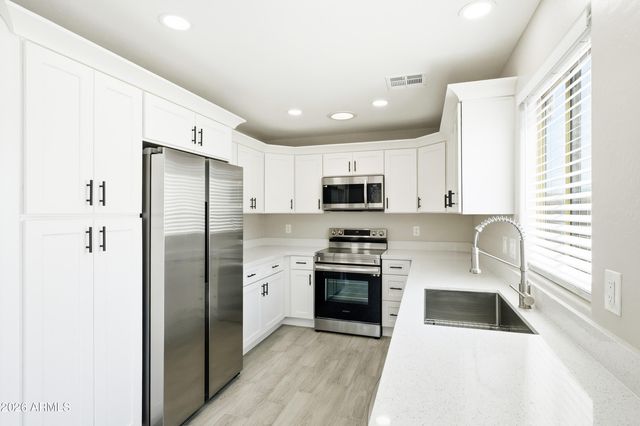 25073 W DOVE Trail, Buckeye, AZ 85326