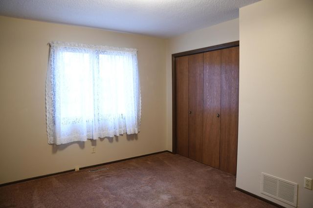 1121 4th Street W, Hastings, MN 55033