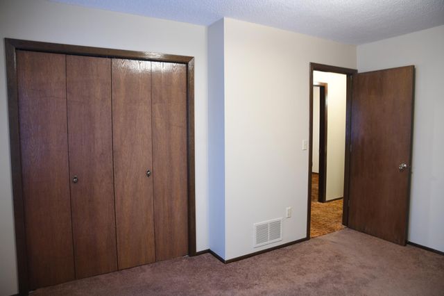 1121 4th Street W, Hastings, MN 55033