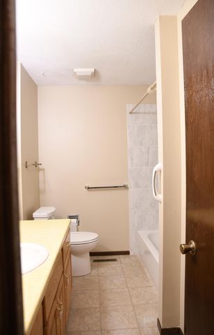 1121 4th Street W, Hastings, MN 55033