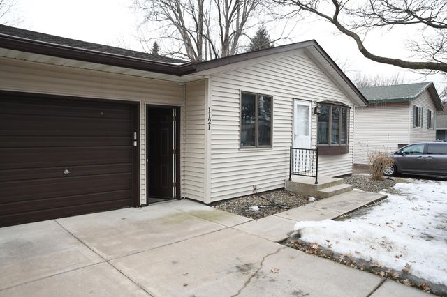 1121 4th Street W, Hastings, MN 55033